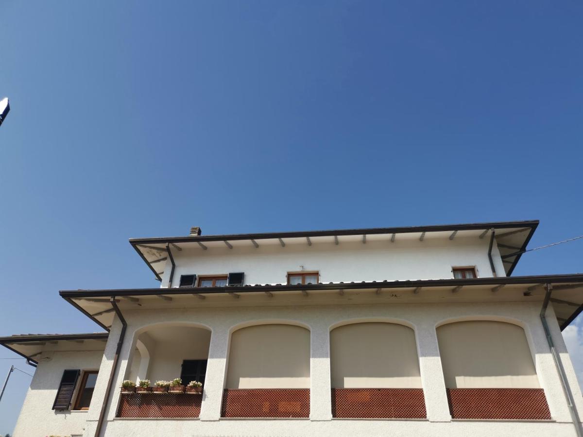 Villa Flora Affittacamere Luni Exterior photo