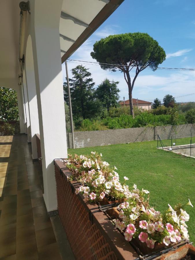 Villa Flora Affittacamere Luni Exterior photo
